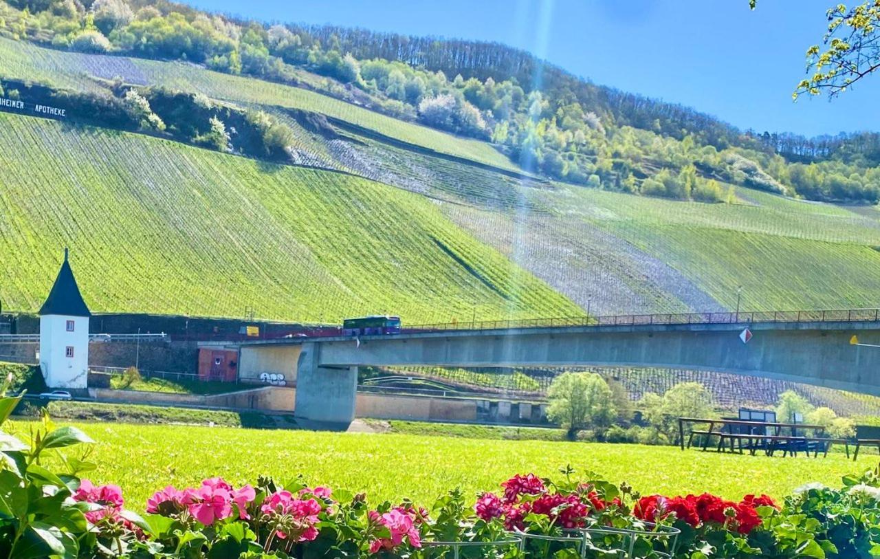 Hotel Krone Riesling Trittenheim Exterior photo