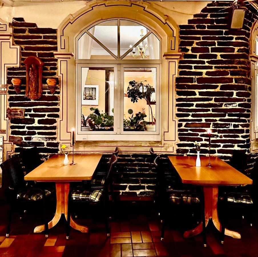 Hotel Krone Riesling Trittenheim Exterior photo