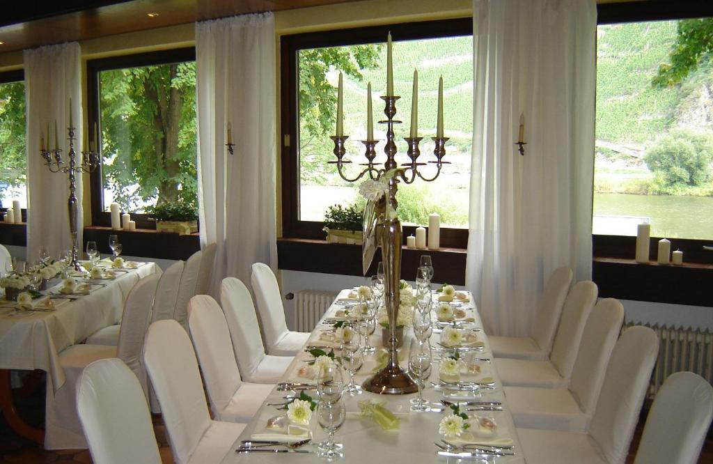 Hotel Krone Riesling Trittenheim Exterior photo